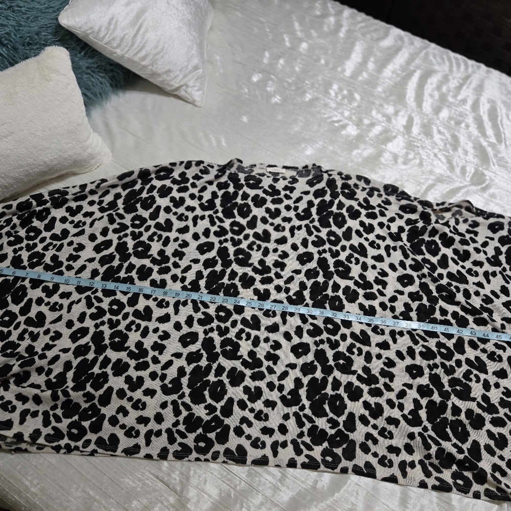 Leopard Print Women's Poncho NWOT Never Worn! - Picture 5 of 8